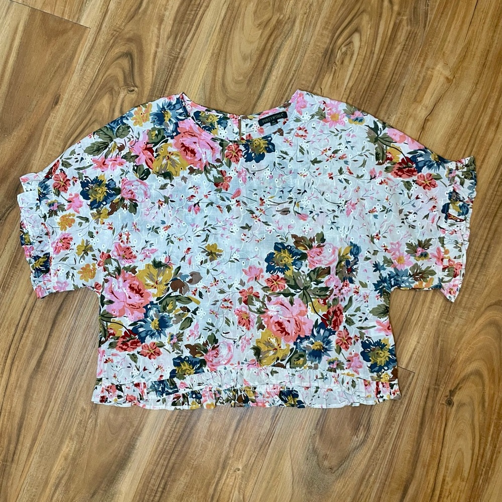 Floral cottagecore cotton blouse ruffle hem boxy crop top M